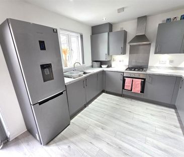 3 bedroom semi-detached house to rent - Photo 4