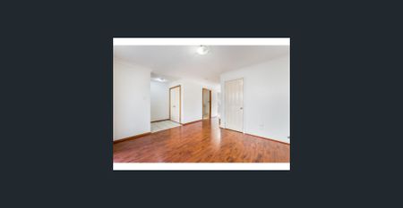 Warm and Welcoming Family Retreat - Photo 5