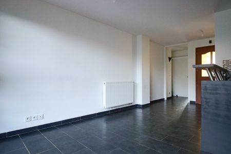 Location Maison 6 pièces 126m² CERVENS 74550 - Photo 2