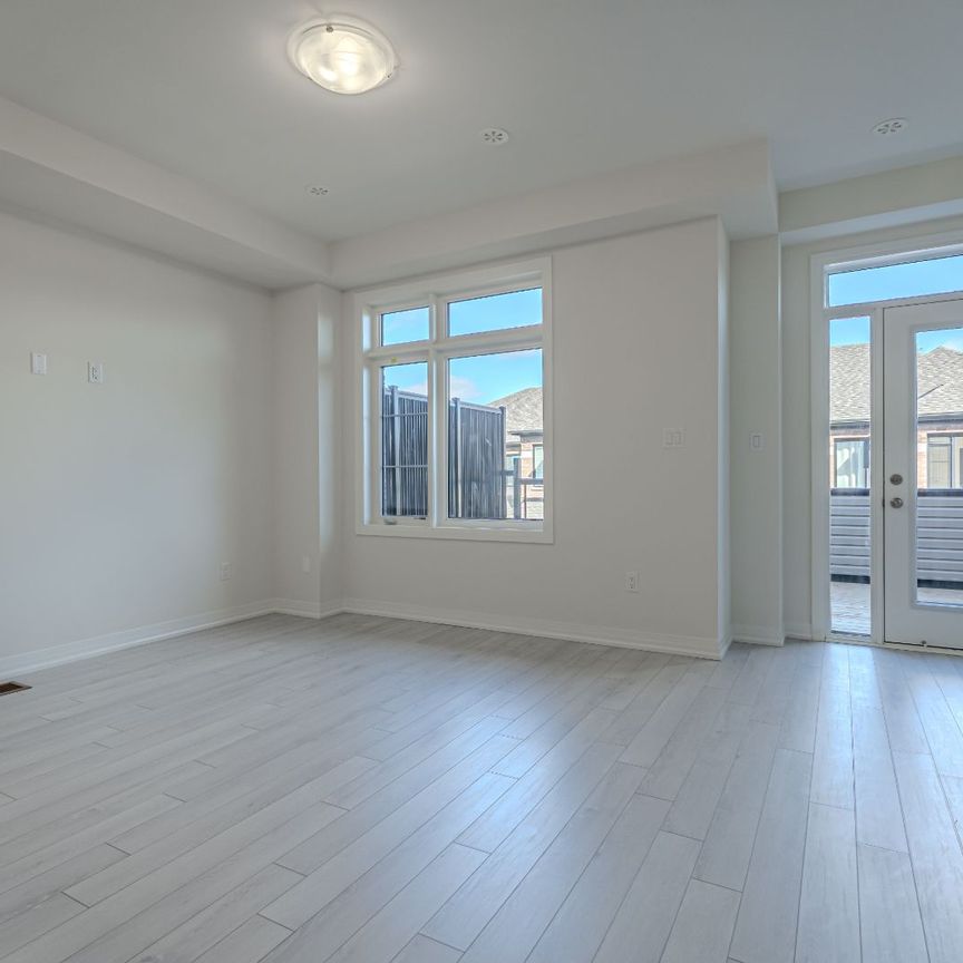 For Lease - 31 Bluebird Lane, Barrie, Ontario - Photo 1