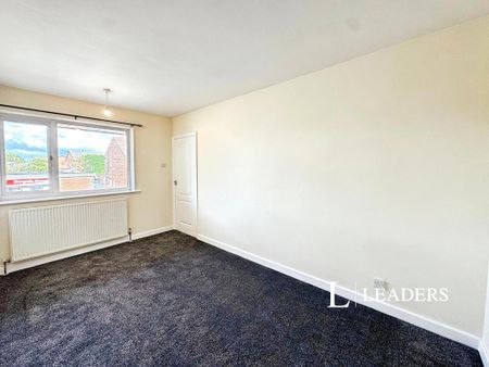 3 bedroom end of terrace house to rent - Photo 4