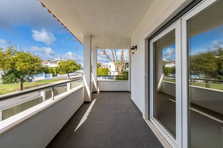 Luxury 6 bedroom Detached House for rent in Cascais, Portugal - Photo 5