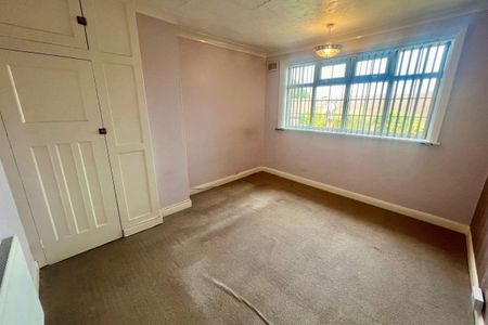 Rochford Crescent - Photo 2