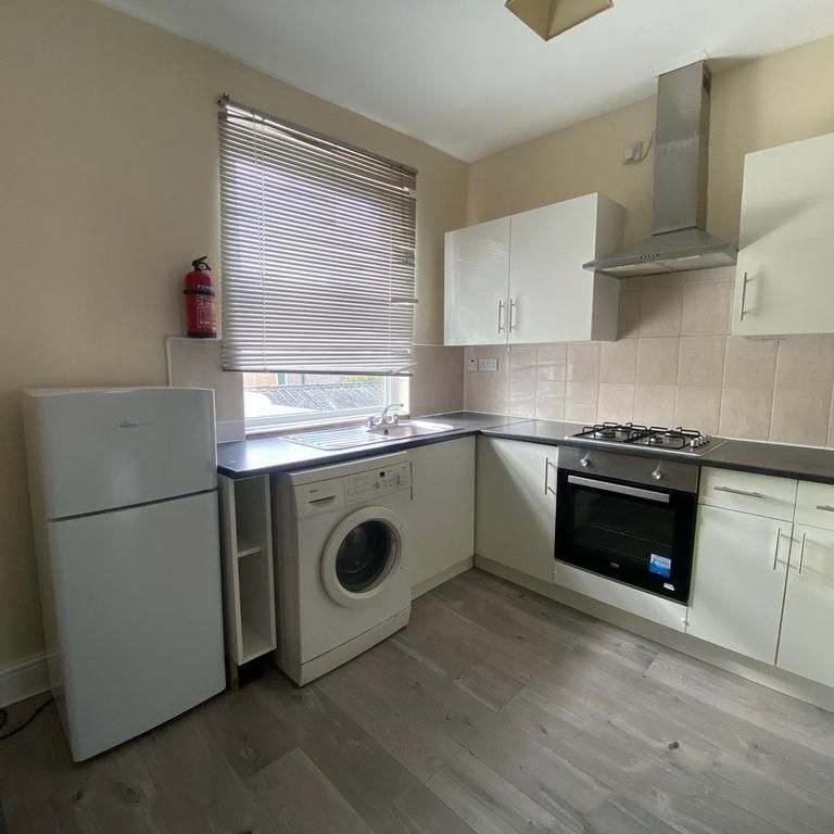 2 bedroom flat to rent - Photo 1