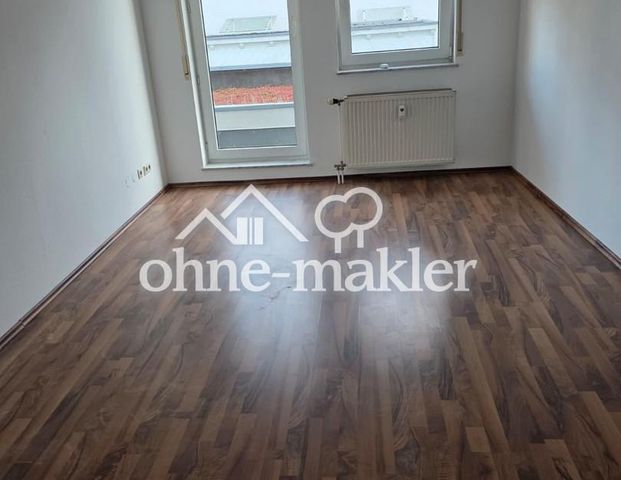 Moderne 2-Zimmer-Wohnung mit Balkon im Zentrum von Metzingen - Foto 1