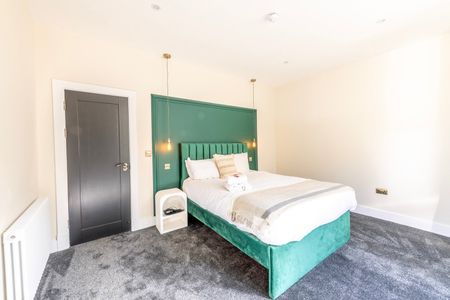 2 Bed Flat, Brighton Road, BS6 - Photo 3