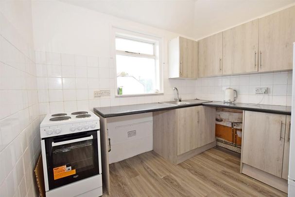3 bedroom flat to rent - Photo 1