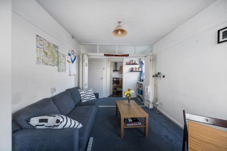 1 bedroom flat to rent - Photo 3