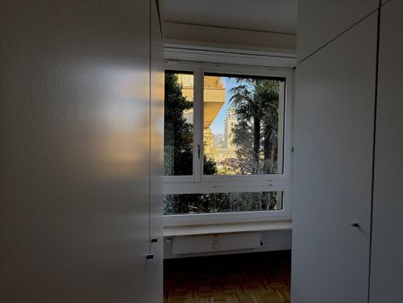 Lugano Zentrum: 3,5-Zimmer-Wohnung mit Doppelgarten und Parkplatz. - Photo 3