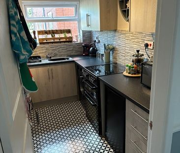 1 Bed Flat, Clairville Close, L20 - Photo 6