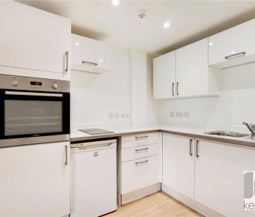 Studio to rent - Photo 6