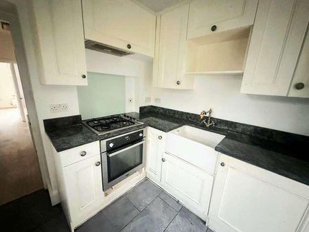 Benwell Road, Highbury, N7 - Photo 4