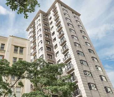 Spacious, sunny and sea view studio close to Shortland Street - Photo 3