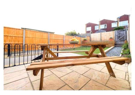 1 bedroom in a house share to rent - Photo 5