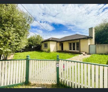 Family Home! - Photo 6