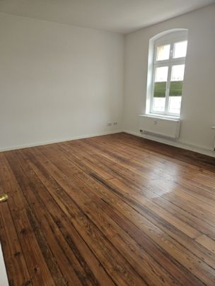 Charmante 2-Zimmer-Wohnung in historischem Gebäude in Brandenburg an der Havel - Photo 1