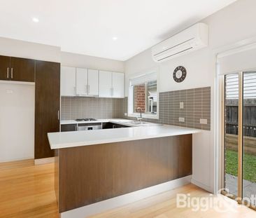 FABULOUS FAMILY HOME - Photo 6