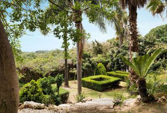 Luxury Villa for rent in Las Chapas, Spain