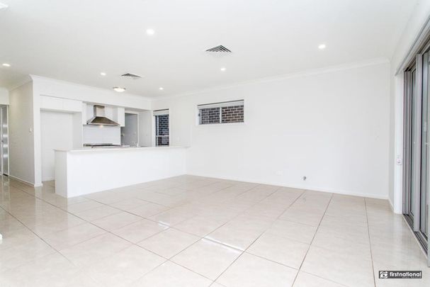 Prime Location! - Photo 1