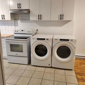 3-1/2 plus coin détente dans Petite-Patrie, Immeuble très tranquille Métro Autobus - Photo 2