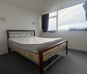 2 bedroom maisonette to rent - Photo 3