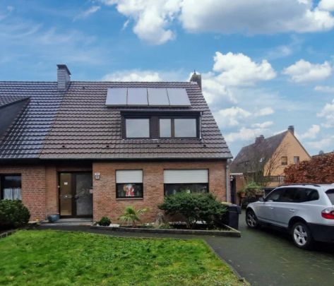 Tolle Wohnung im Zweifamilienhaus mit großer Dachterrasse, Viersen-Dülken, ab 01.10.2024 - Photo 1