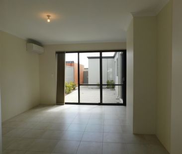 Modern 3-Bedroom, 2-Bathroom Home in Sought-After Catalina Estate - Photo 3