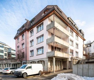 Gepflegte 4.5-Zimmer-Wohnung im Herzen von Einsiedeln zu mieten - Foto 1