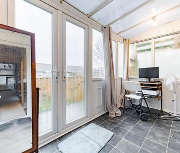 3 bedroom terraced house to rent - Photo 5