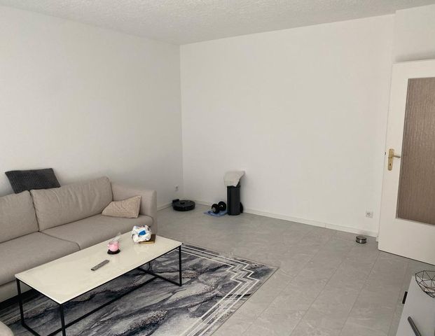 Wohnung mit drei Zimmern sowie zwei Balkon in Velbert - Foto 1