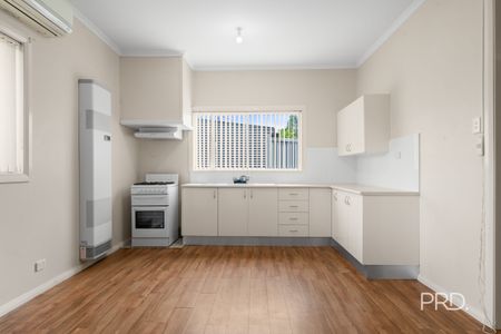 70 East St, North Wagga Wagga NSW 2650 - Photo 5