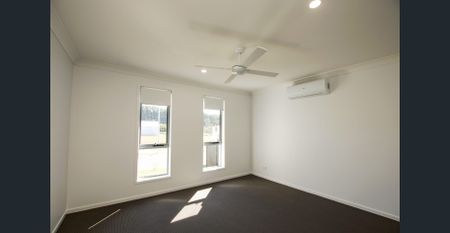 FOUR BEDROOM FAMILY HOME - Photo 5