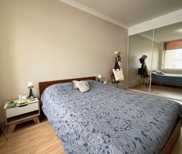 MODERN ONE BEDROOM UNIT IN PRIME LOCATION! - Photo 3