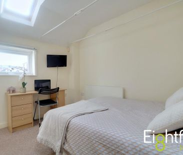 2 bedroom detached house to rent - Photo 3