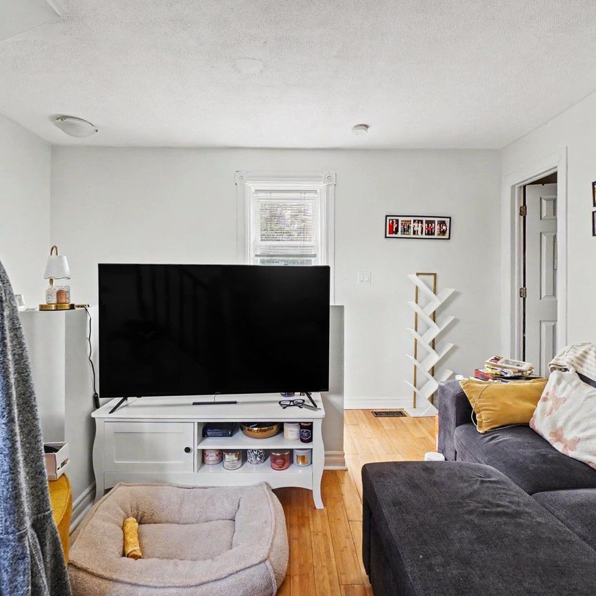 For Lease - 1308 Shillington Avenue Unit# 1, Carlington - Central Park, Ontario - Photo 1