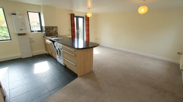 3 bedroom semi-detached house to rent - Photo 1