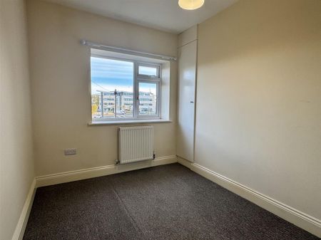 Dean Road, Scarborough - Photo 4