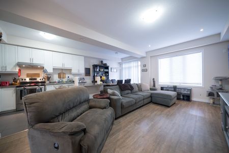 For Lease - 2B Vic Chambers Place, Brant, Ontario - Photo 5