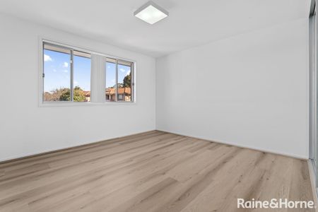 27 Packard Place, Horningsea Park, NSW 2171 - Photo 4