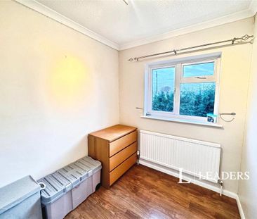 3 bedroom semi-detached house to rent - Photo 4