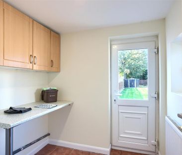3 bedroom terraced house to rent - Photo 5