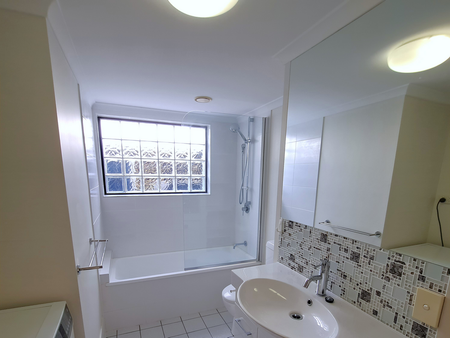 Unit 2, 31 Grays Road, Gaythorne, QLD - Photo 5