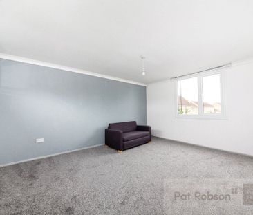 Chesters Avenue, Newcastle Upon Tyne - Photo 2