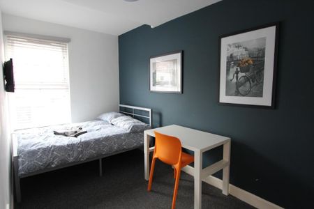 7 bedroom terraced house to rent - Photo 4