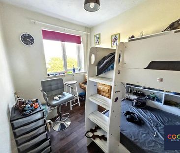 2 bedroom terraced house to rent - Photo 4