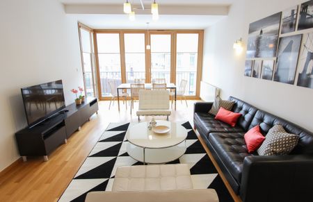 angel plaza - Photo 3