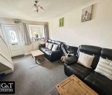 Commonside, Brierley Hill, DY5 - Photo 1