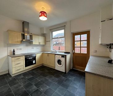 2 bedroom terraced house to rent - Photo 3