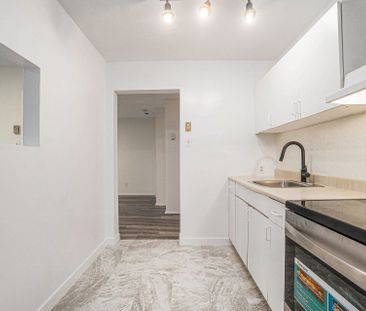 For Lease - 185 Mcarthur Avenue Unit# A, Vanier and Kingsview Park,... - Photo 4