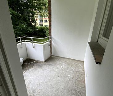 behindertengerecht und frisch saniert - 1 Zimmerwohnung mit offener Küche und Balkon - Foto 4